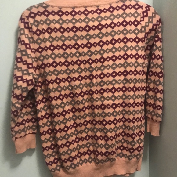 Pink geometric sweater - Picture 5 of 5
